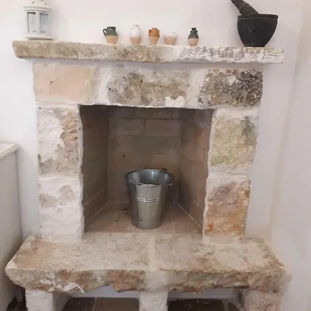 Trulli Ai Monti * Чистернино